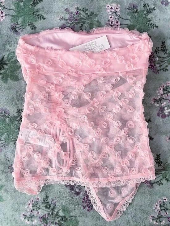 Urban Outfitters Kimchi Blue Rosie Pink Floral Appliqué Tube Top - Picture 4 of 4